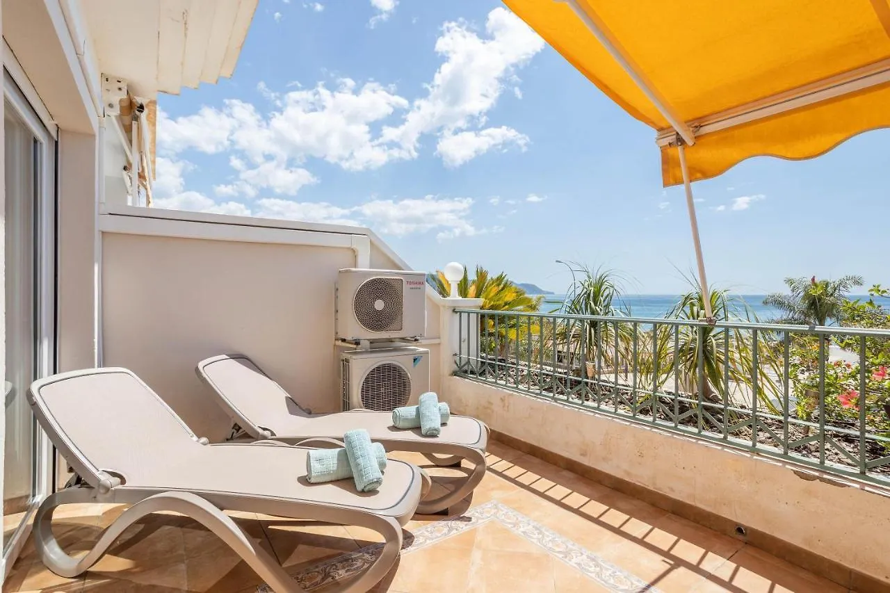 Sunny Apartment Frontline Burriana Nerja